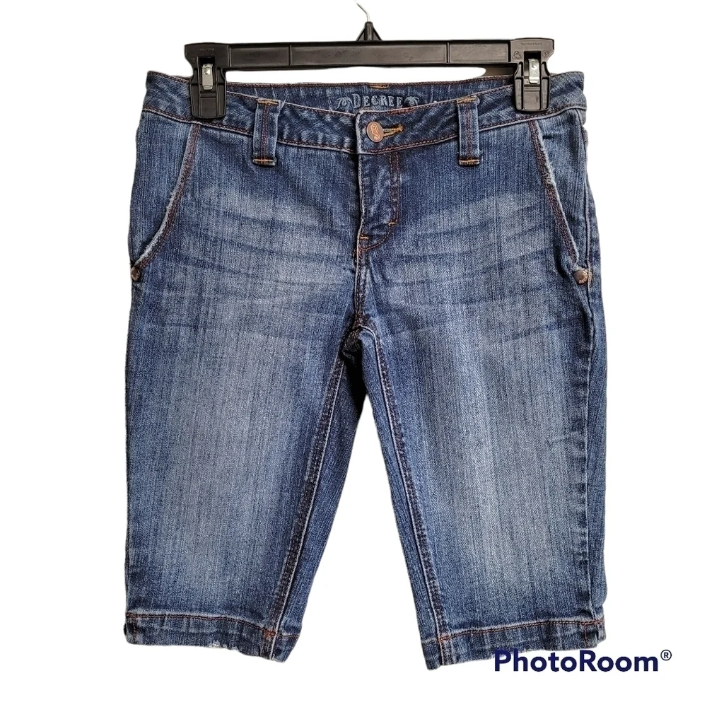 Decree Blue Jean‎ Denim Flap Back Pocket Bermuda Long Shorts Size 3